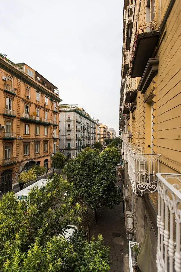 Morpheus Rooms Neapel 0*,  Italien