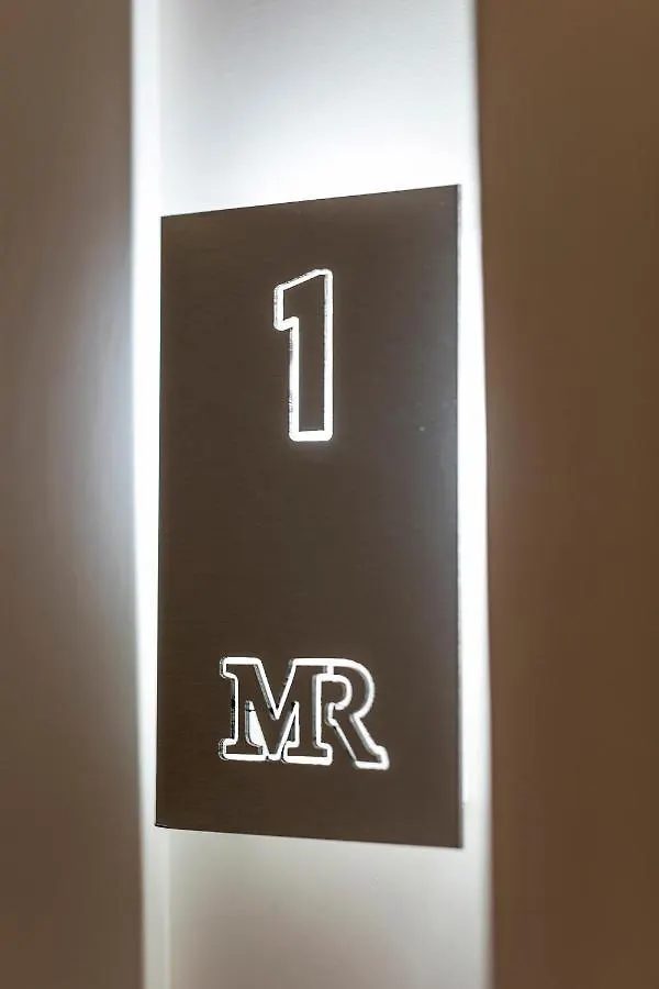 Morpheus Rooms Neapel 0*,